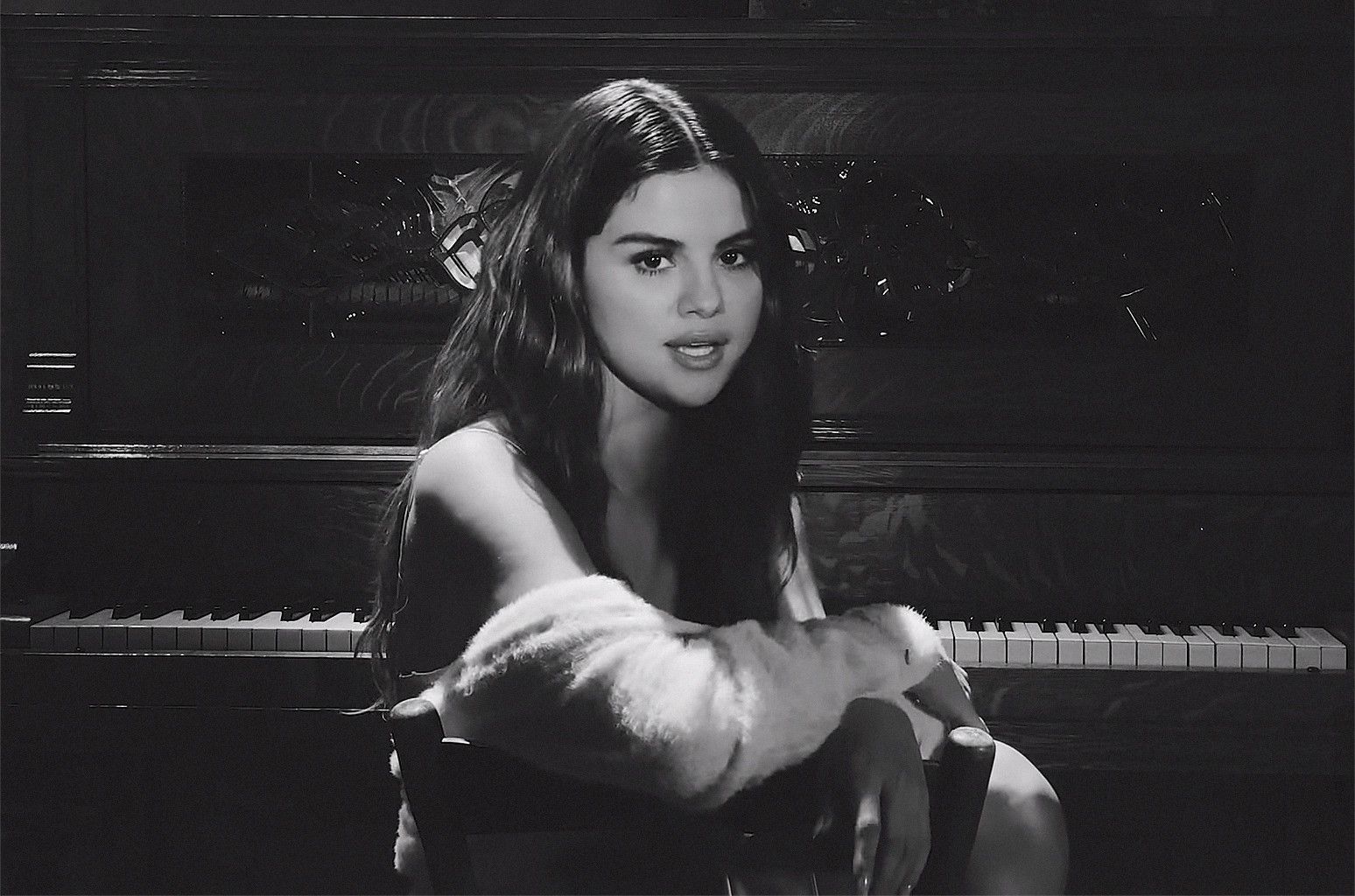Selena Gomez 'Lose You to Love Me' Alternate Music Video: Watch