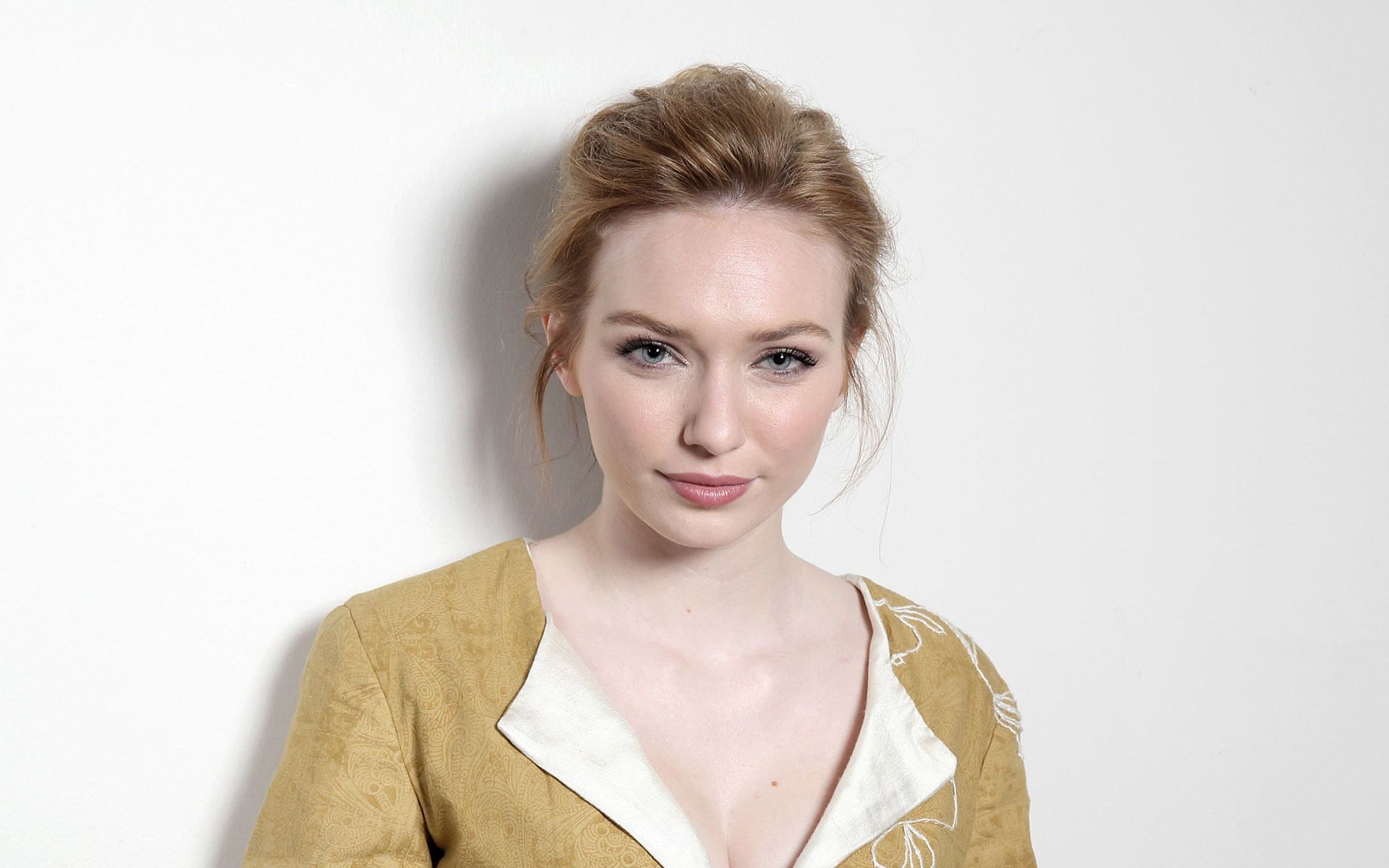 Eleanor Tomlinson Wallpaper High Resolution and Quality Download