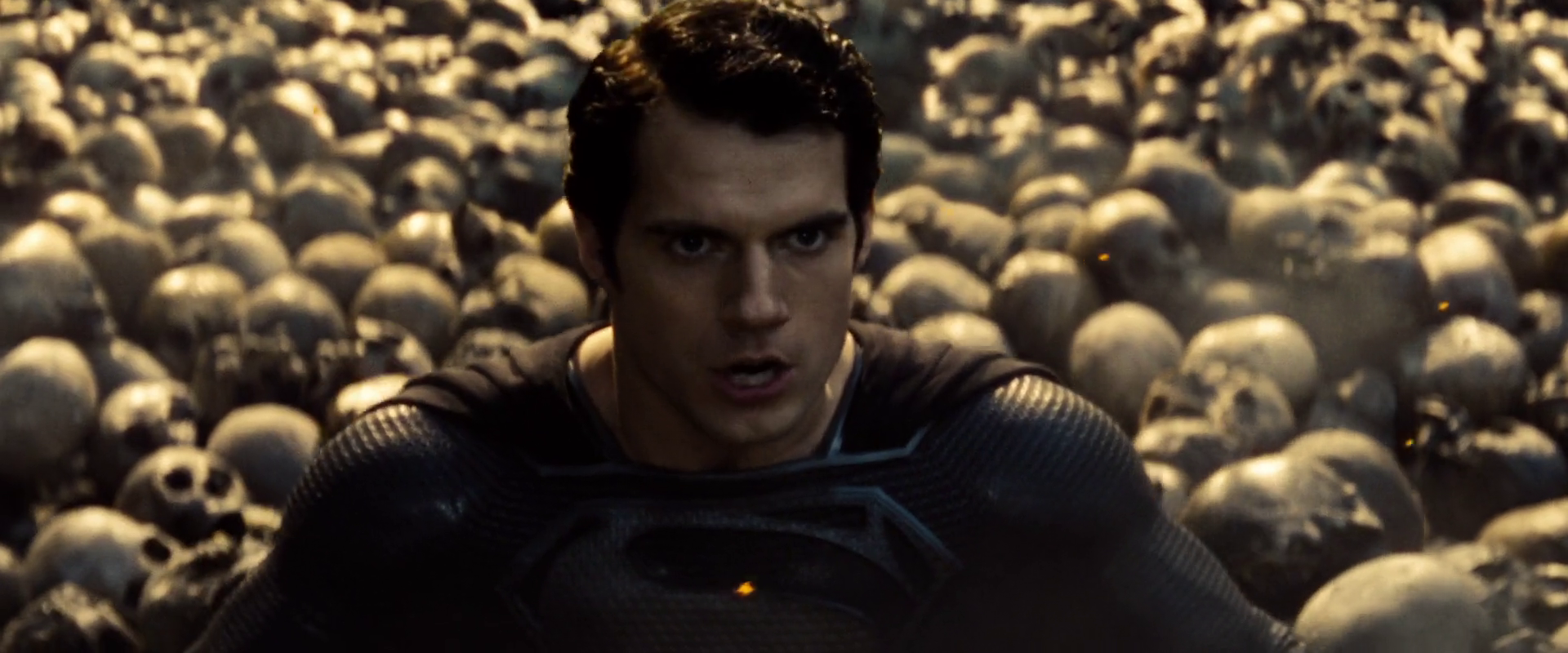 I totally forgot that Superman wears the black suit in the Man of Steel dream sequence, DC_Cinematic