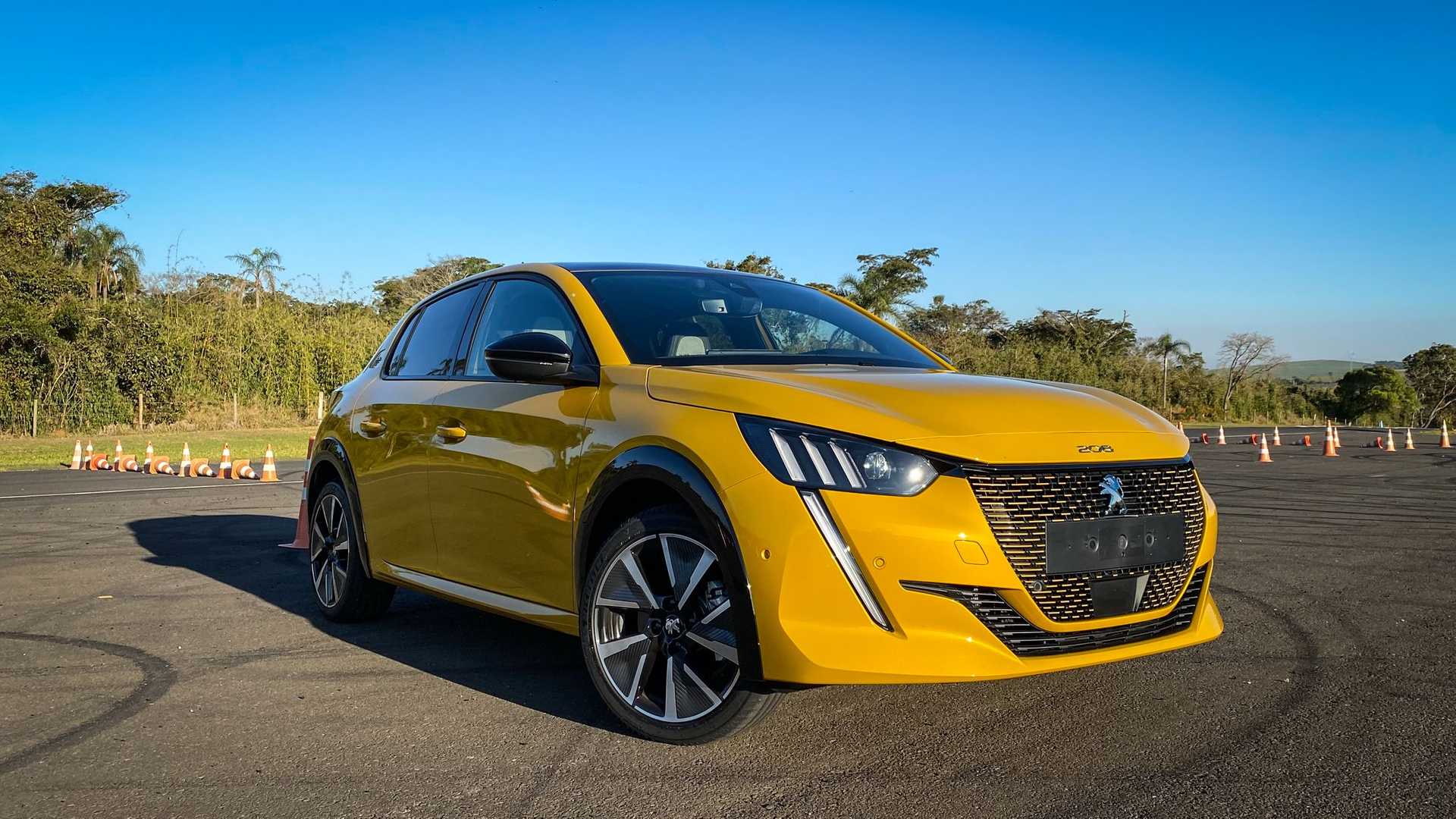 Novo Peugeot E 208 GT: Versão 100% Elétrica é Lançada No Brasil