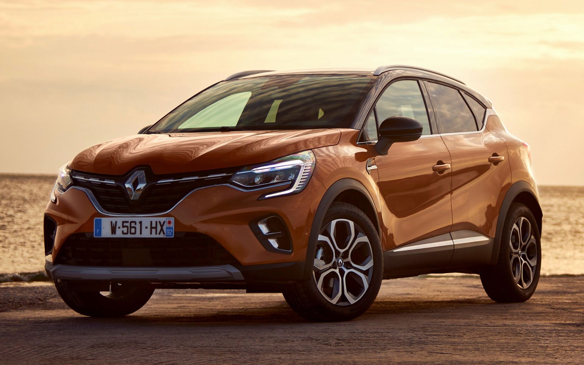 Renault Captur and HD Image