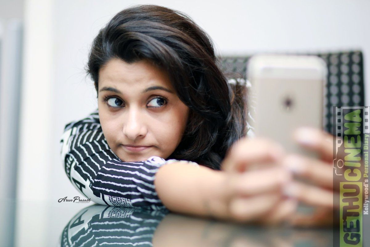 Meyaadha Maan Actress Priya Bhavani Shankar Photohoot Gallery Cinema. Priya bhavani shankar, Actress priya, Bhavani