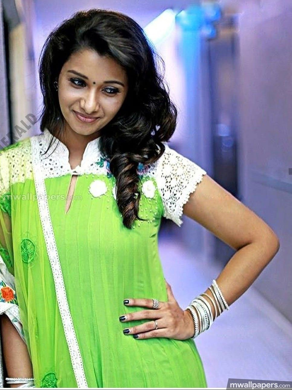 Priya Bhavani Shankar HD Wallpaper Image (1080p) (967x1290)