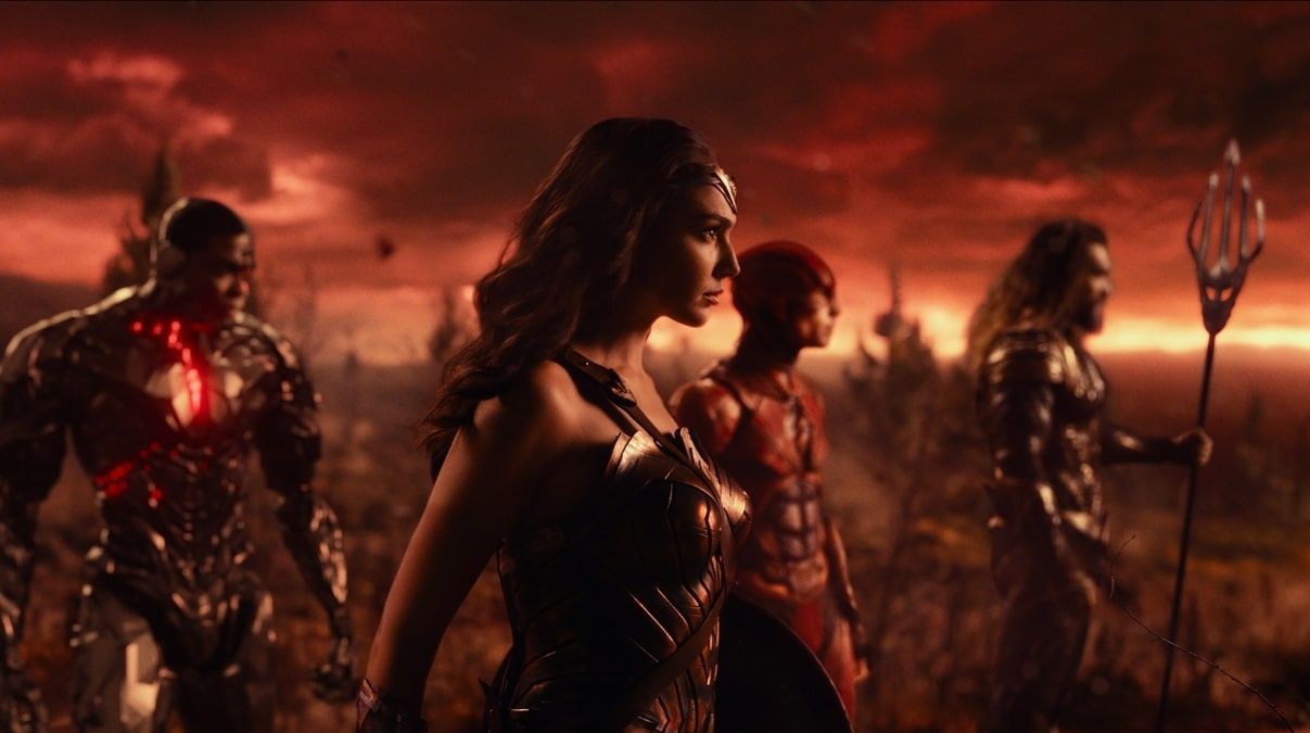 Justice League Snyder Cut Ends on a 'Massive Cliffhanger': Zack Snyder