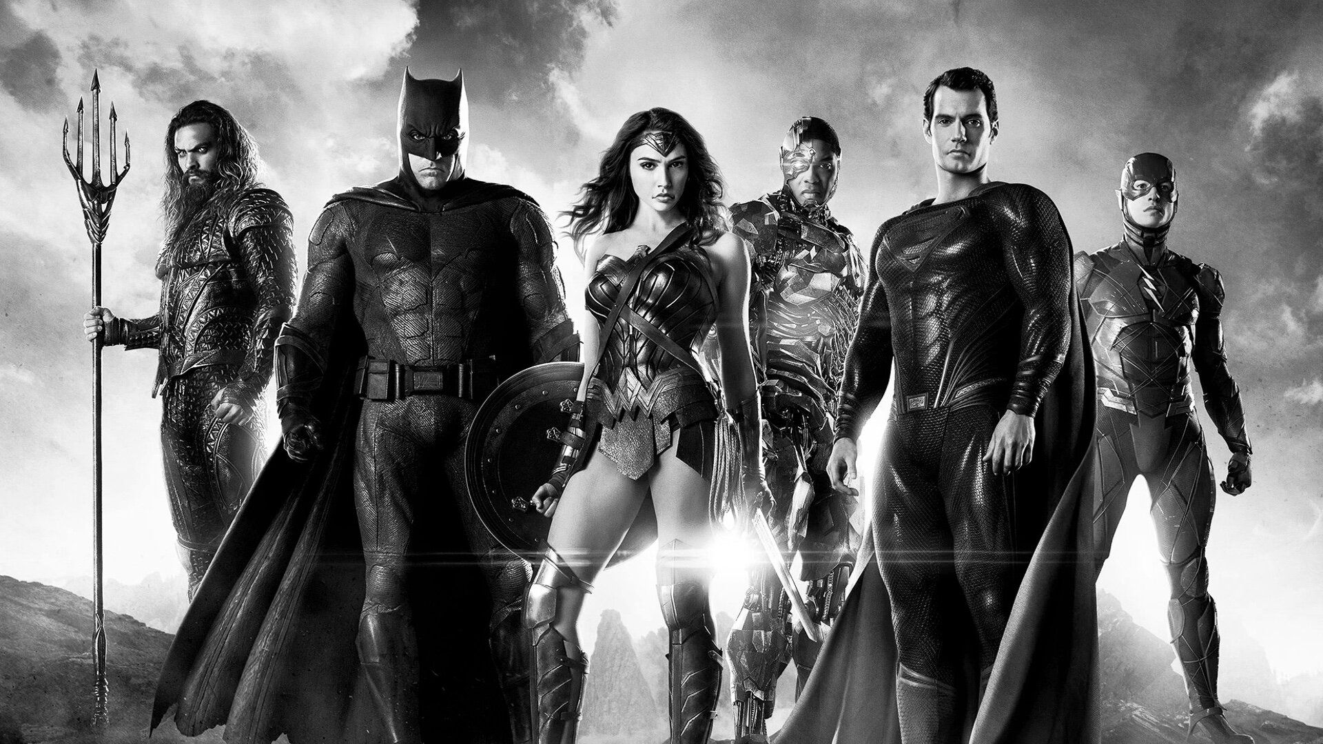 Zack Snyder Shares a New Black and White for JUSTICE LEAGUE