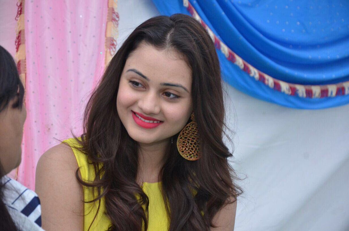 Janki Bodiwala Wallpapers - Wallpaper Cave