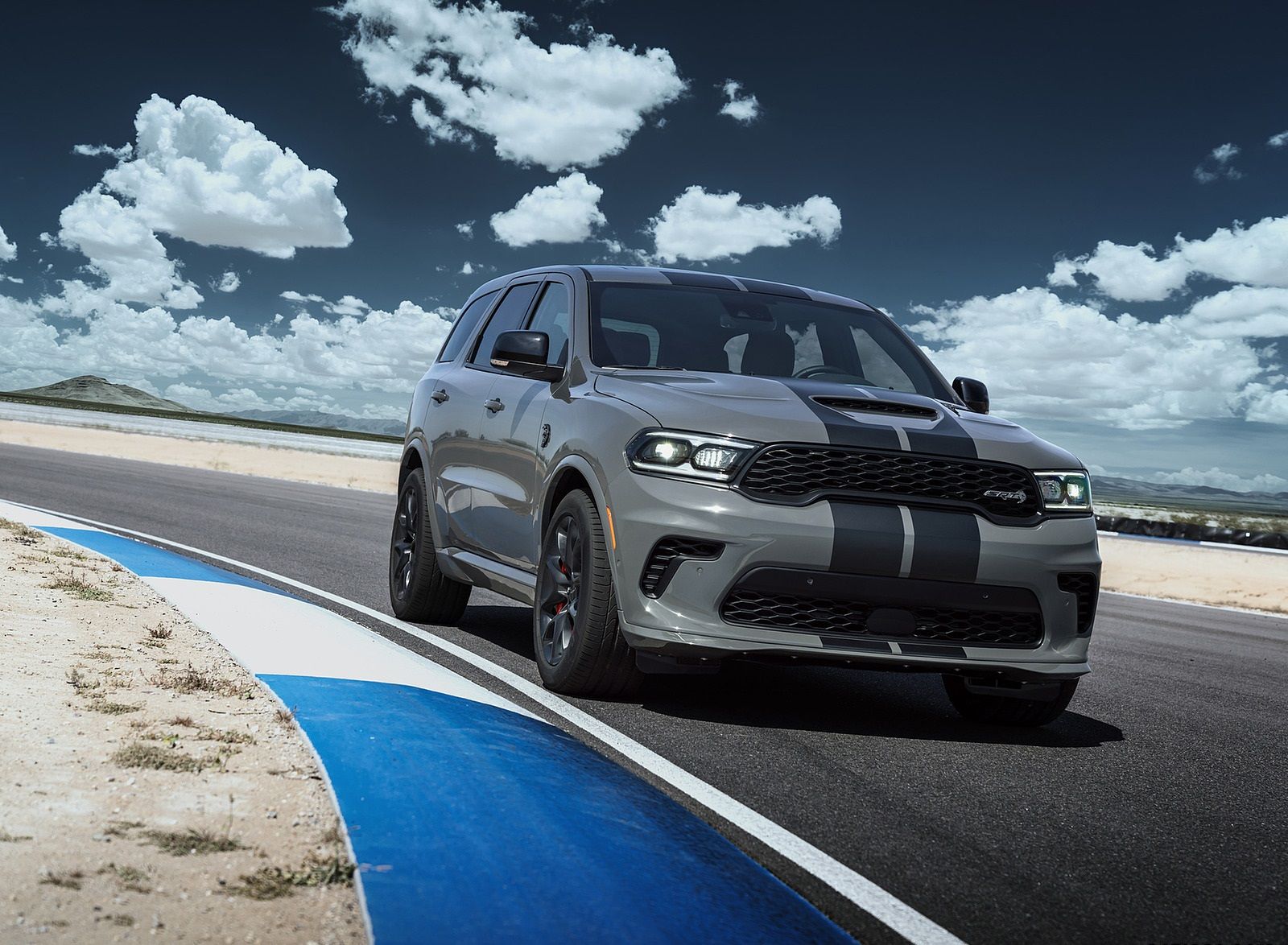Dodge Durango SRT Hellcat Front Wallpaper