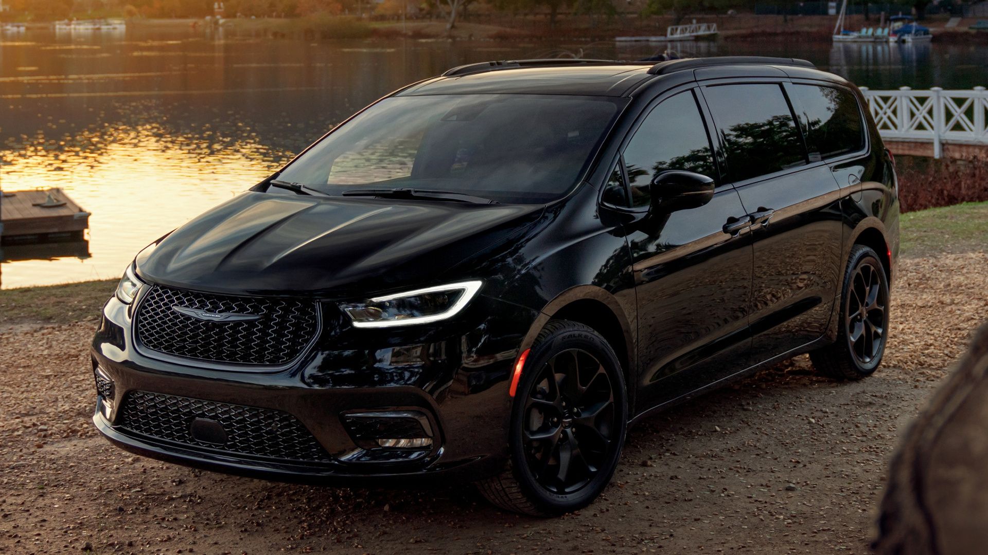 Chrysler Pacifica and HD Image