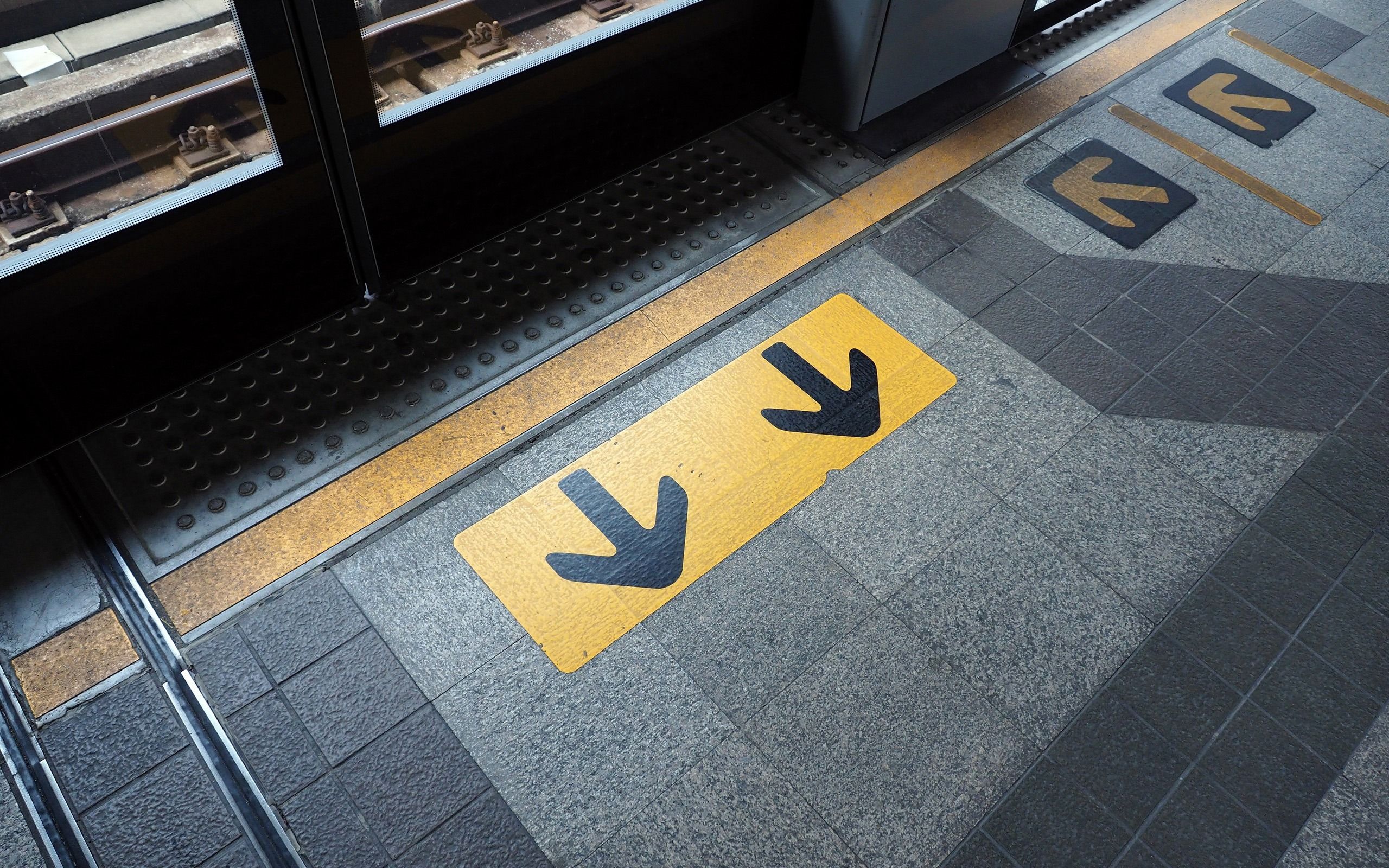 Yellow Arrow Symbol Life Photography HD Wallpaper