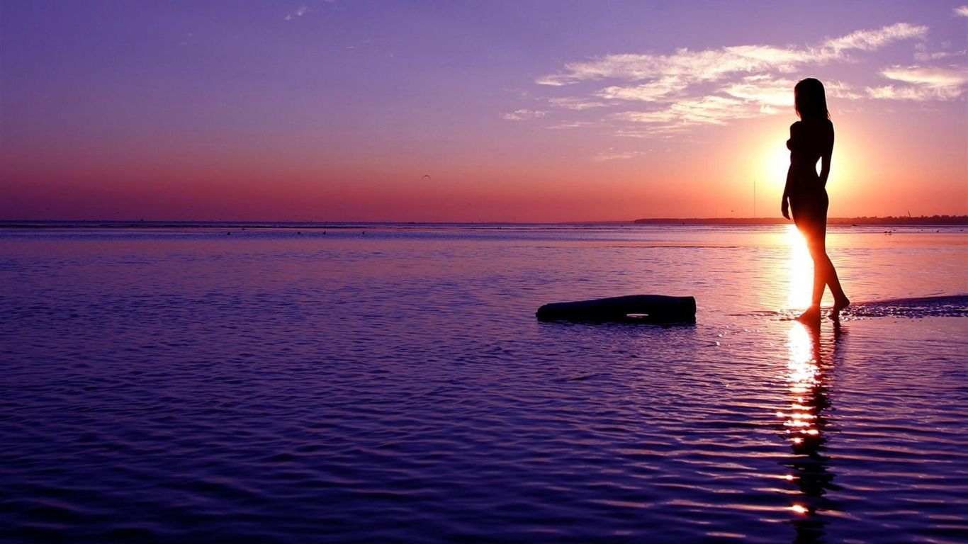 Sunset Beach Girl Wallpaper