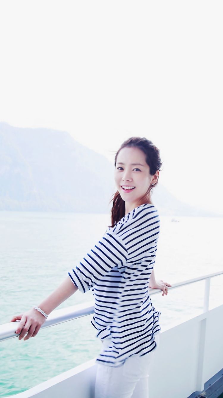 Han Ji Min Wallpaper