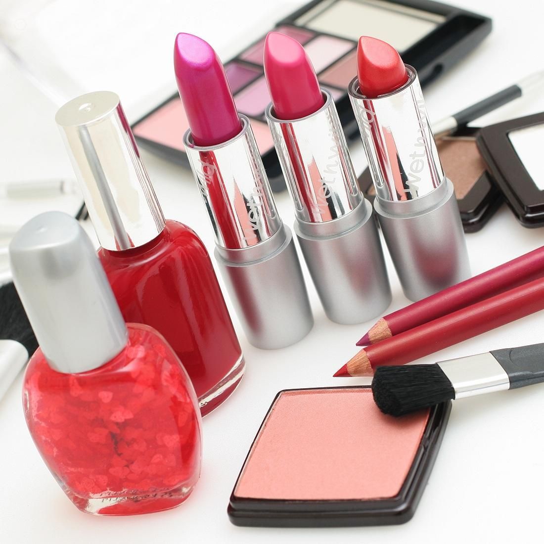 makeup kit HD wallpaper - Makeup kit, Makeup items, Beauty kit