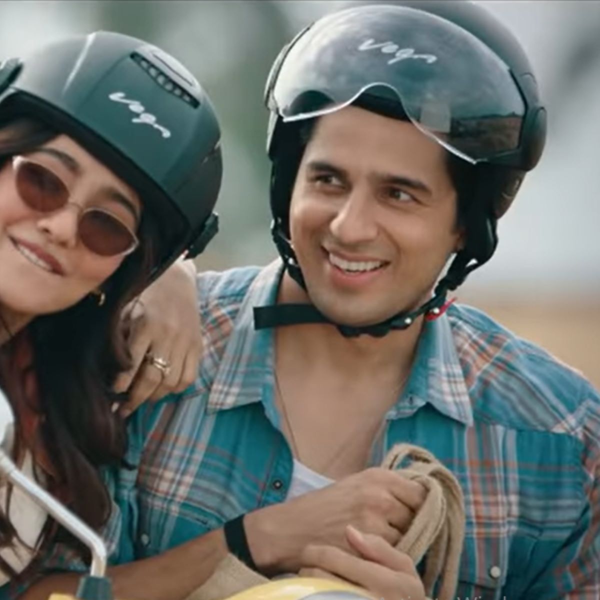 Sidharth Malhotra & Neha Sharma's soothing love ballad Thoda Thoda Pyaar is a perfect Valentine's Day jam