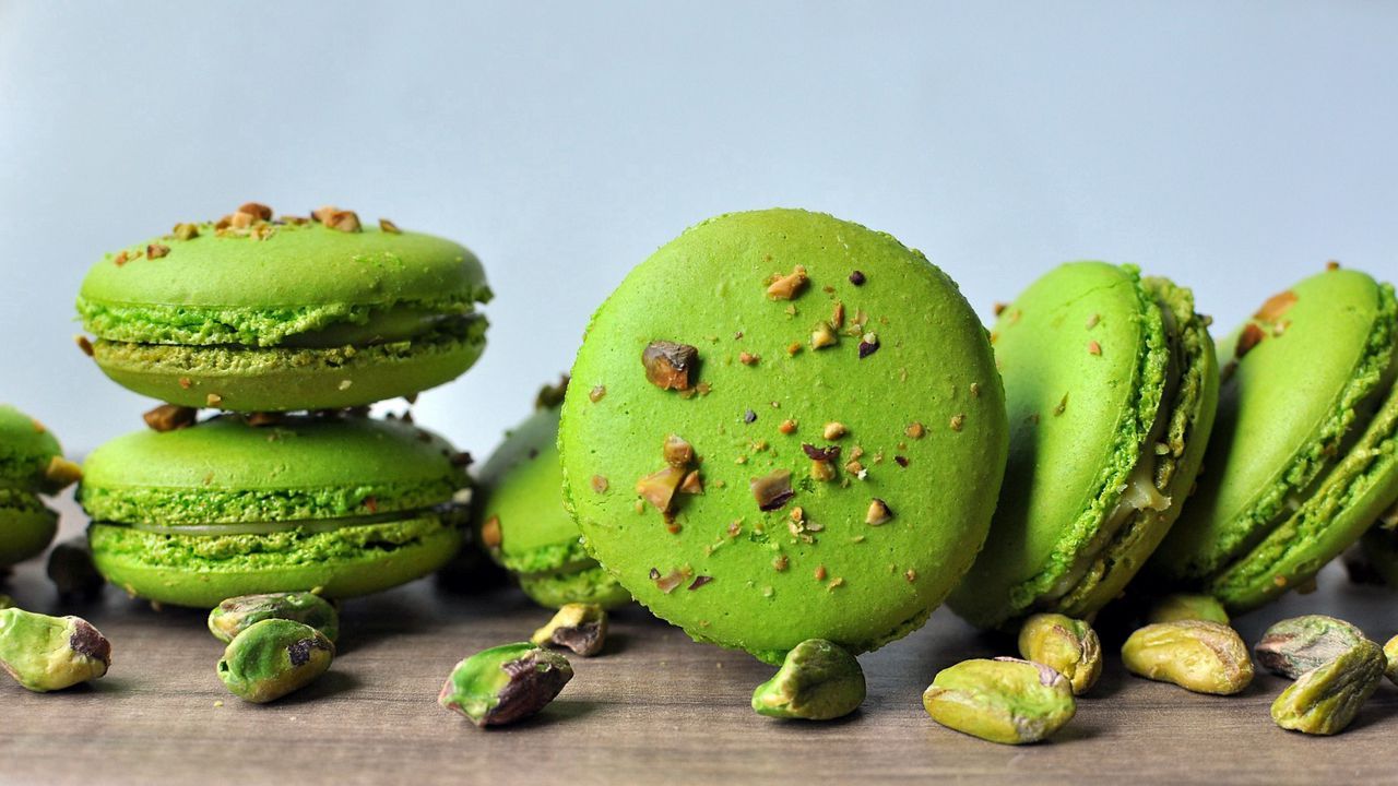 Wallpaper cookies, macaroon, pistachio, sweets hd, picture, image