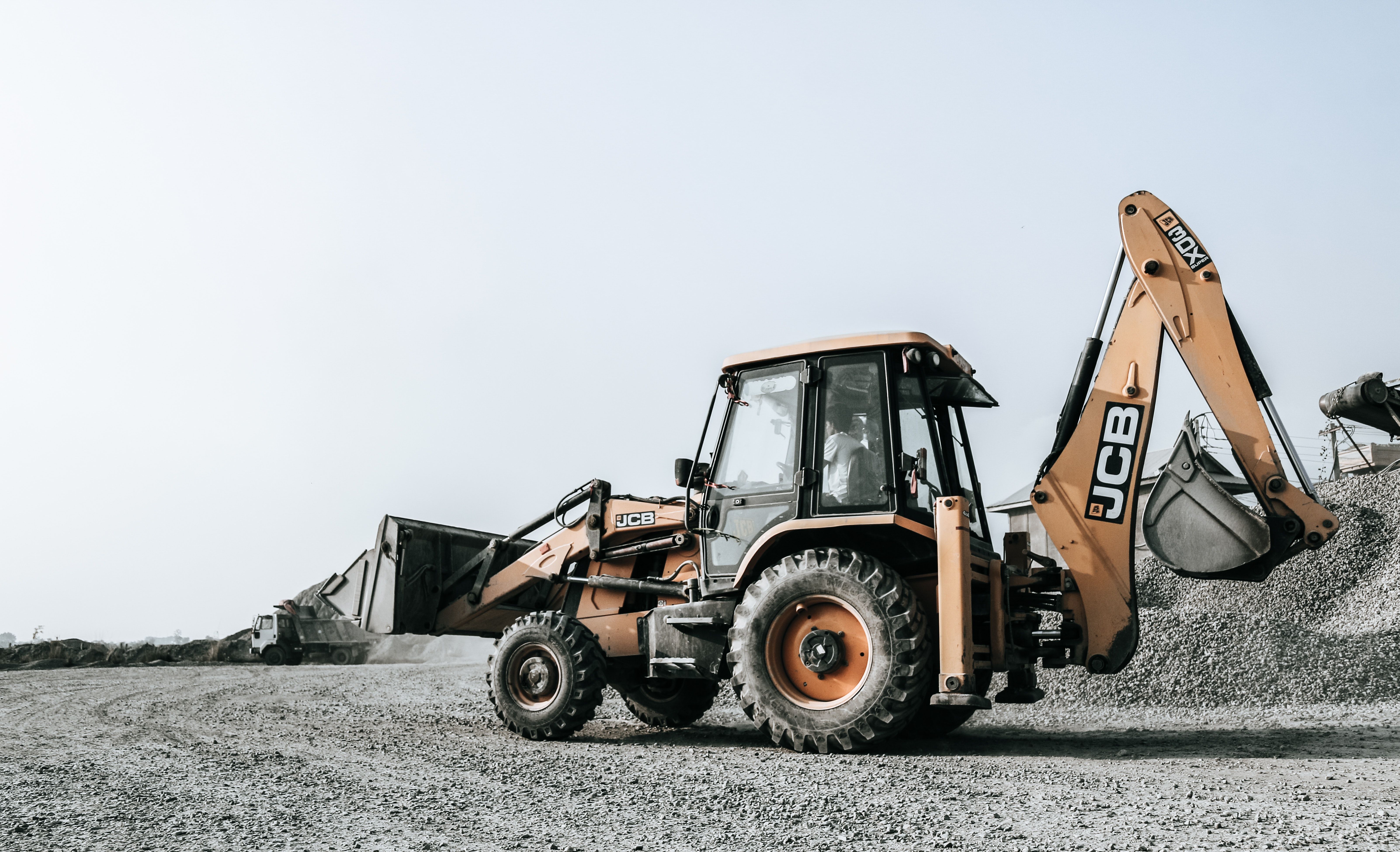 Yellow and Black Heavy Construction Equipment · Free