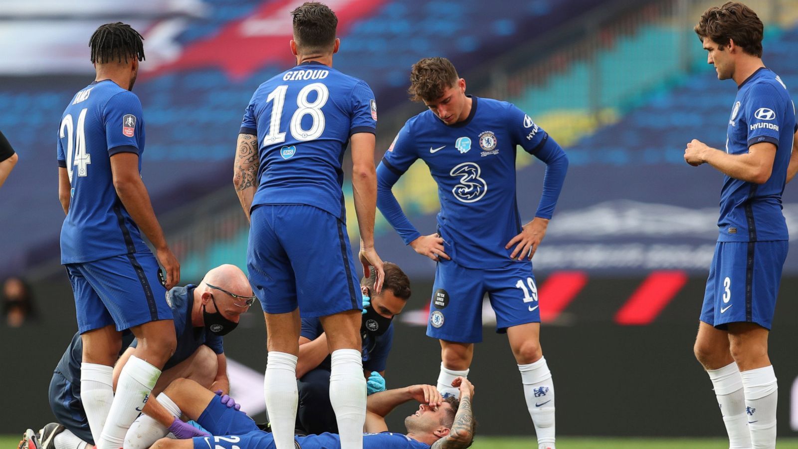 Aubameyang goals clinch FA Cup for Arsenal, beating Chelsea