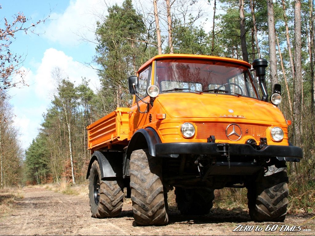 Unimog 4x4 Truck Wallpaper. Unimog, Mercedes benz unimog, Trucks