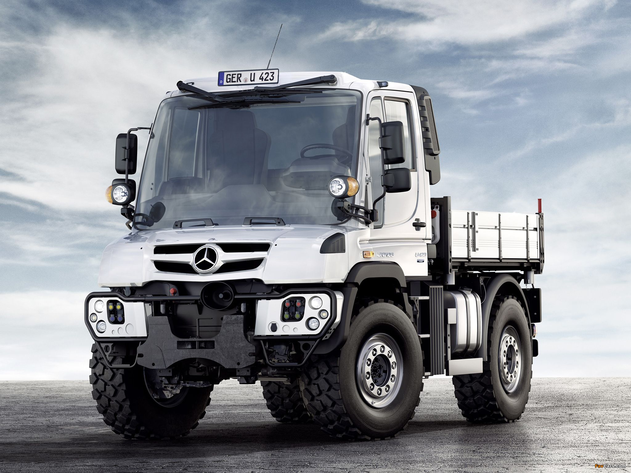 Mercedes Benz Unimog U423 2013 Wallpaper (2048x1536)