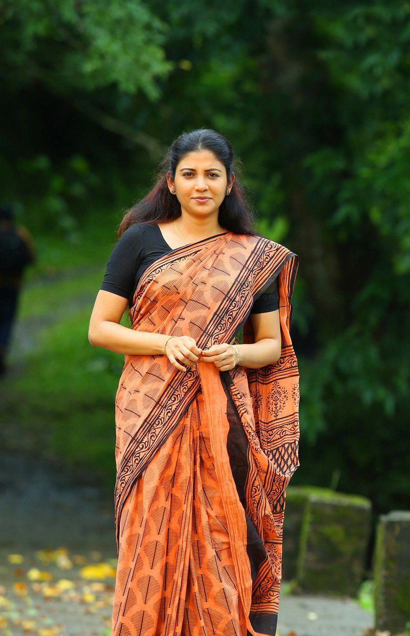 Malayalam Comedy Movie Shikkari Shambhu Image And Stills