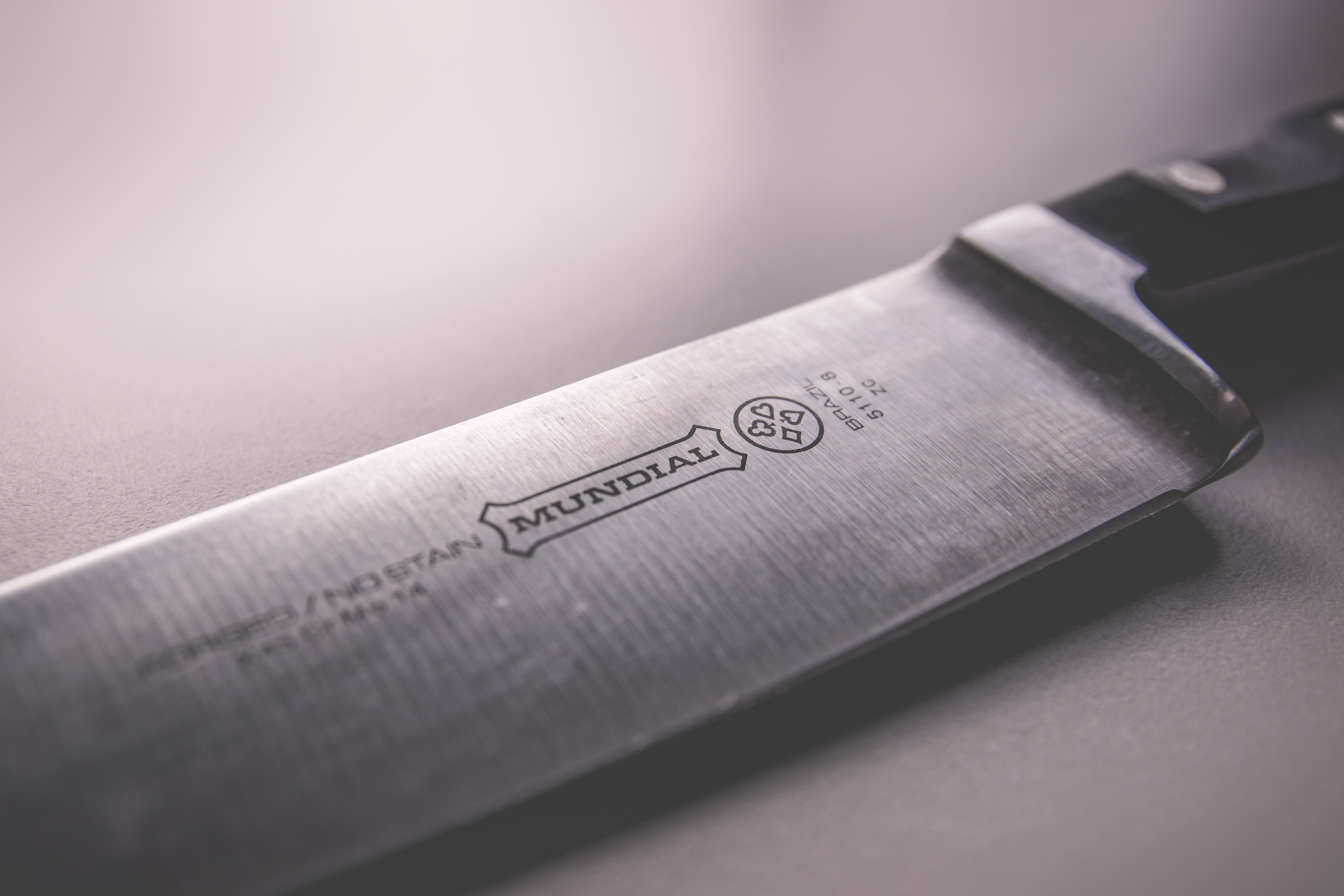 Wallpaper, black, steel, metal, Nikon, lines, sharp, Tool, Mono, depthoffield, bw, dof, hand, iron, curve, sigma, d nikond curves, blade, product, monochroom, melee weapon, knive, stainless, kitchen knife 5532x3688
