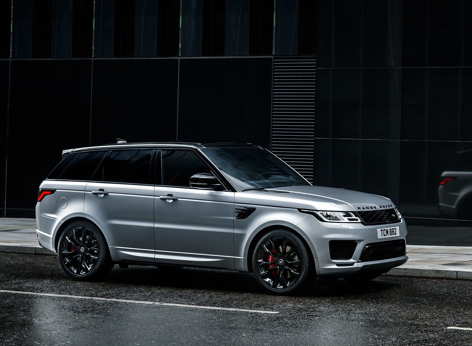 Range Rover Sport HST Special Edition Wallpaper (HD Image)