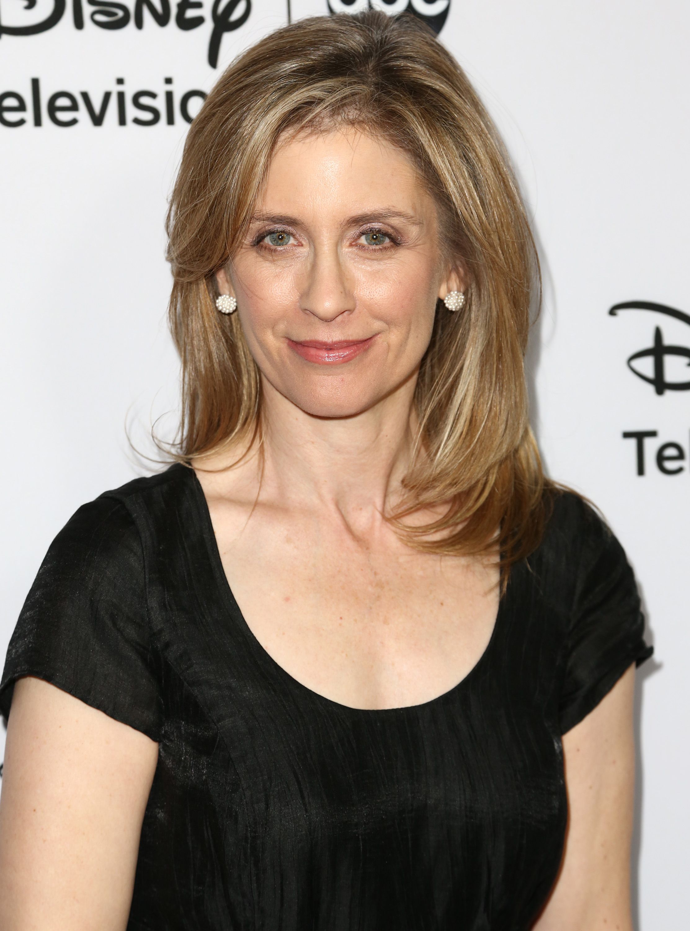 Pictures of Helen Slater.