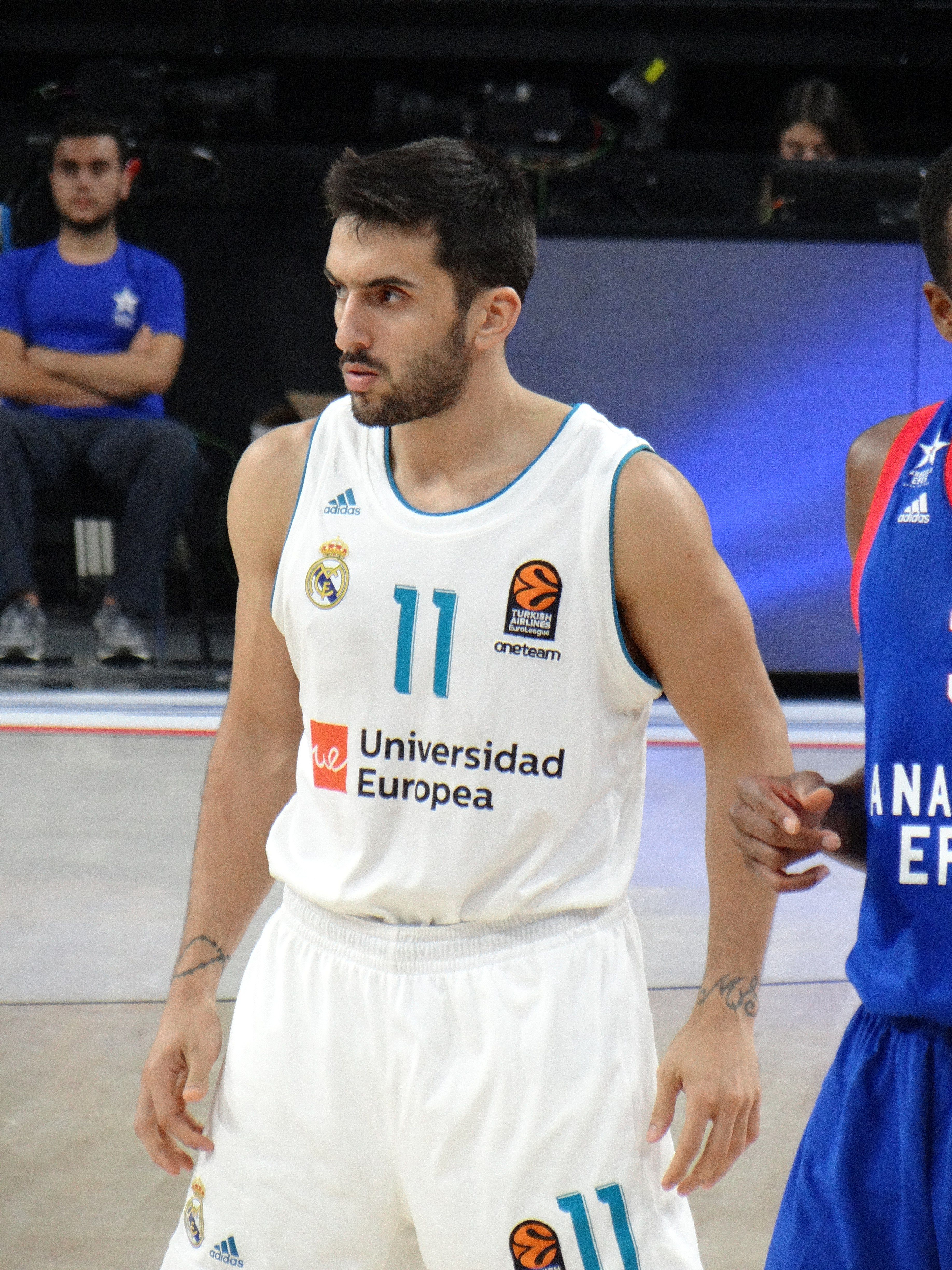 Facundo Campazzo 11 Real Madrid Baloncesto Euroleague