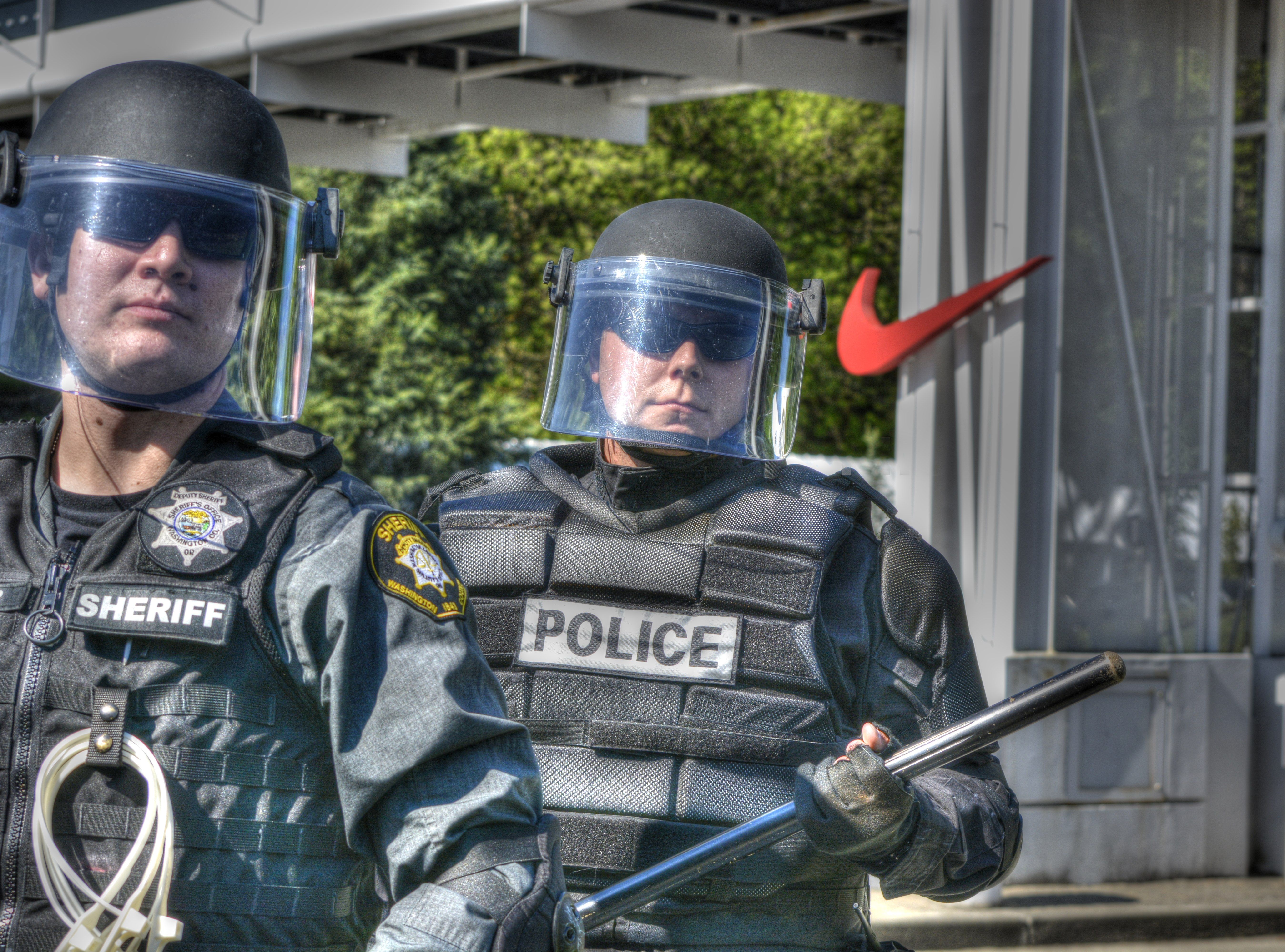 Wallpaper, riot, president, guard, entrance, police, gear, battle, visit, guards, niki, obama, protesters, riotgear, swoosh 5395x4000