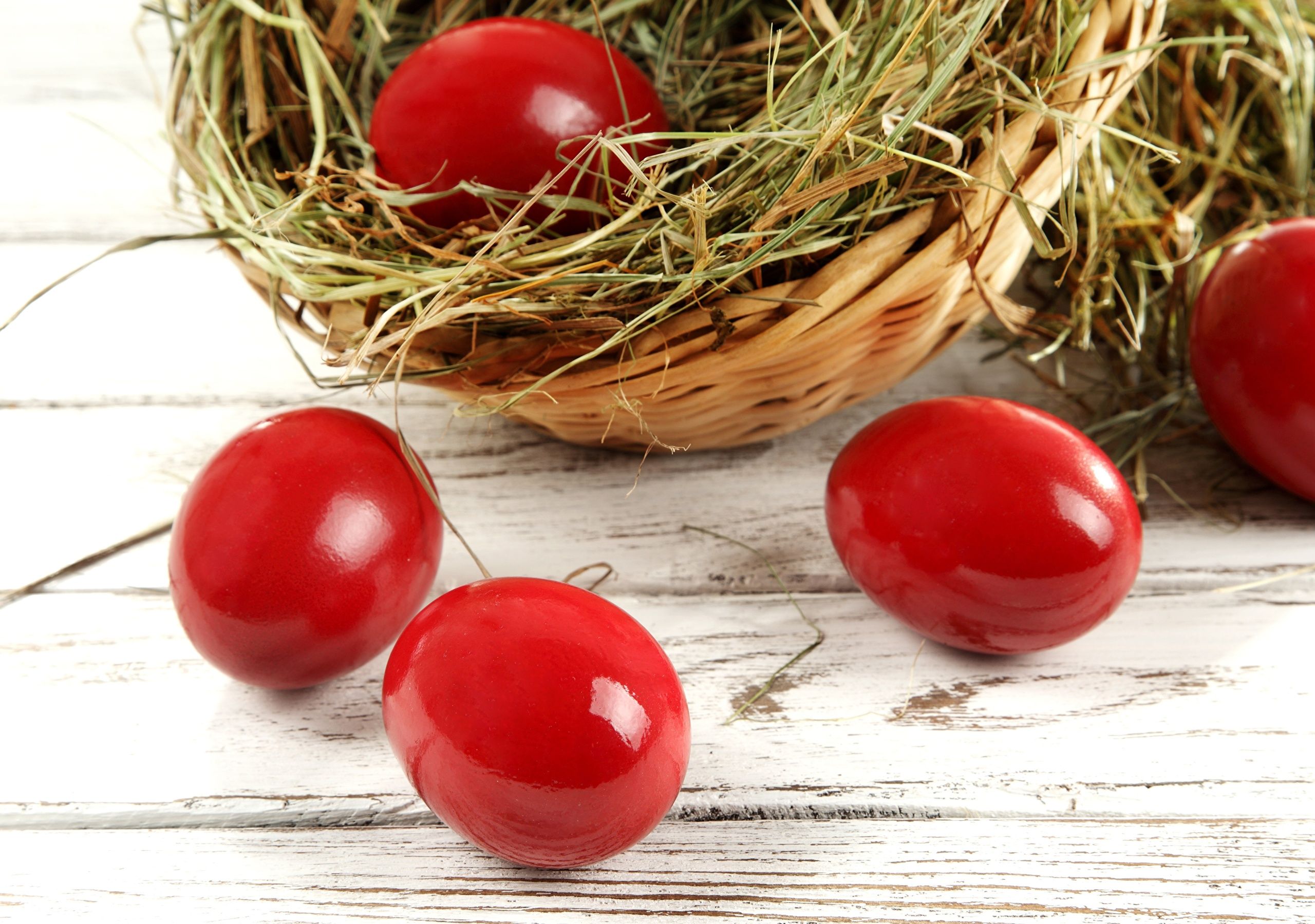 image Easter Eggs Red Straw Holidays 2560x1800