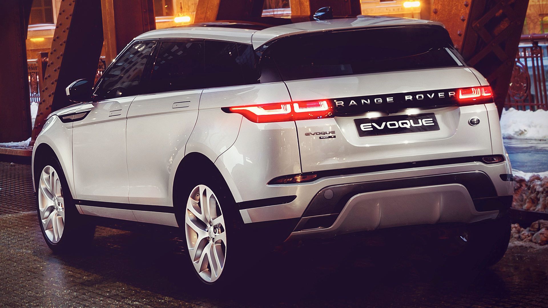 Range Rover Evoque White Wallpaper