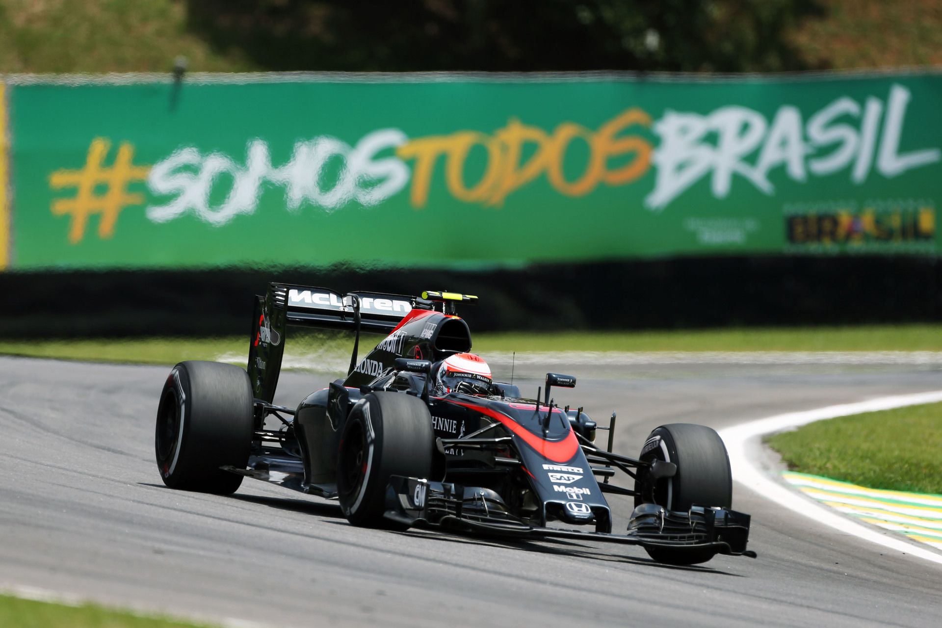 Jenson Button, McLaren Honda, MP4 30. Marco's Formula 1 Page
