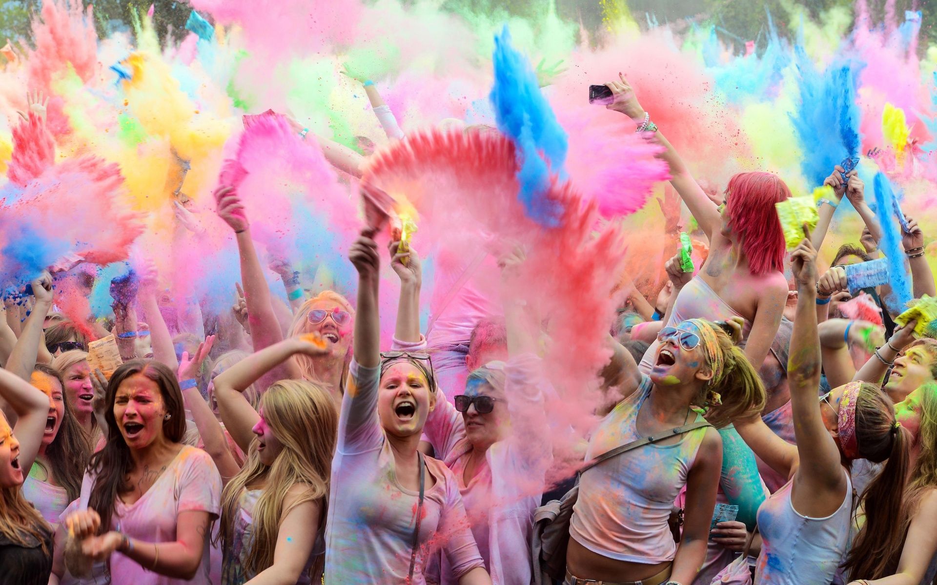 students images for holi festival