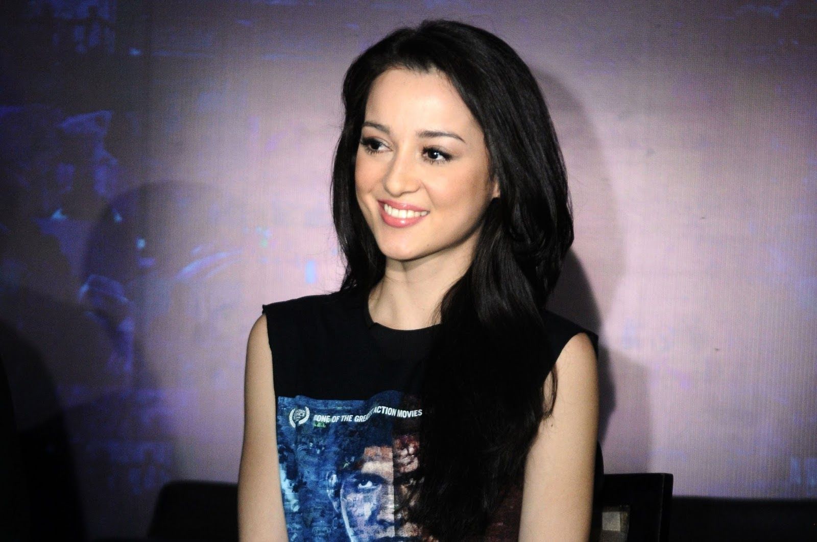 1600x1062 julie estelle desktop wallpaper