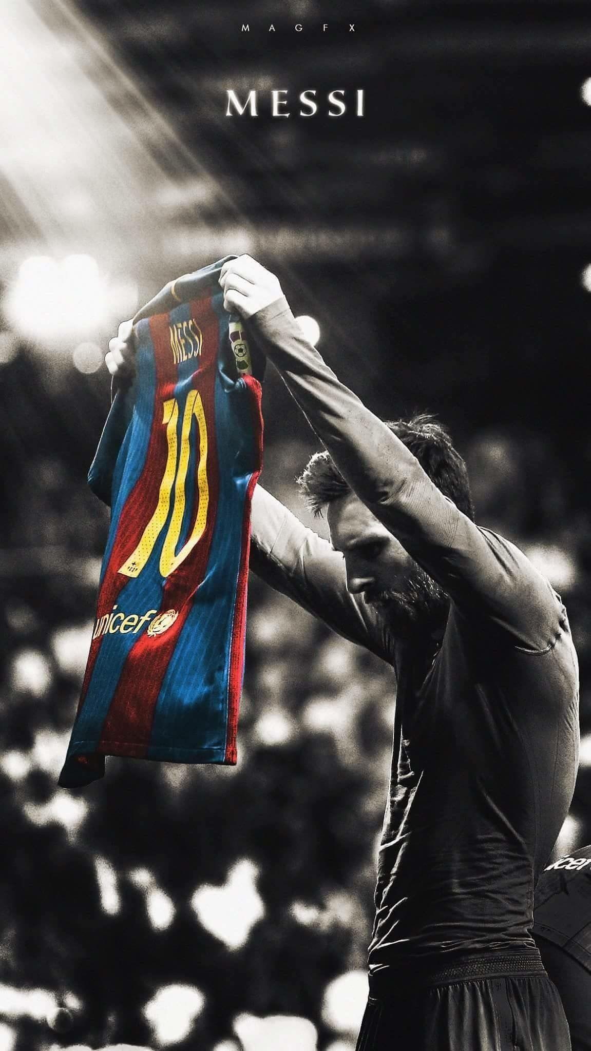 Hình nền kỷ niệm Messi: Chào mừng đến với bộ sưu tập hình nền kỷ niệm về ngôi sao sân cỏ Lionel Messi! Những bức ảnh này sẽ giúp bạn duy trì ký ức về các khoảnh khắc tuyệt vời của anh ta trong suốt sự nghiệp đỉnh cao. Hãy nhấp vào ảnh để trải nghiệm những cảm xúc và kỷ niệm đặc biệt này!