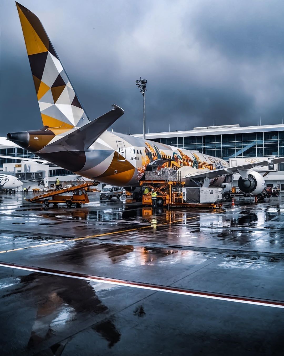 plane(uçaklar). Airplane wallpaper, Plane wallpaper, Yacht design