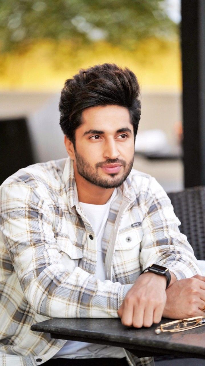 Jassi gill. Jassi gill, Jassi gill hairstyle, Famous singers