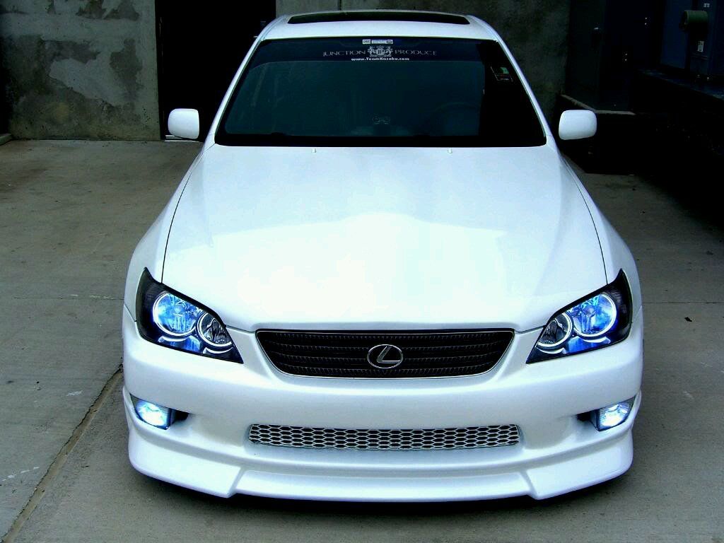 Lexus IS300