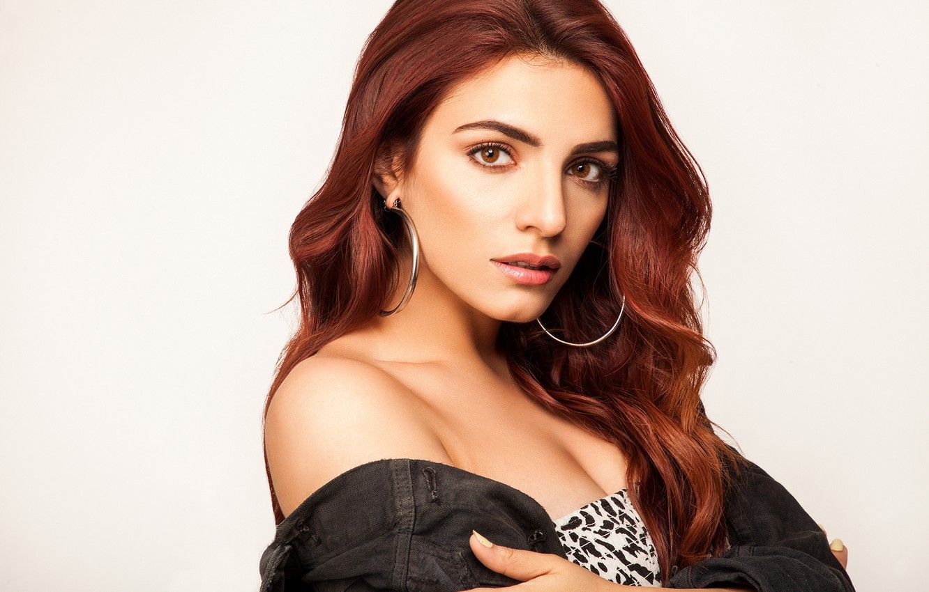 Wallpaper girl, eyes, smile, beautiful, model, beauty, lips, face, hair, pose, indian, makeup, Sukriti kakar image for desktop, section девушки