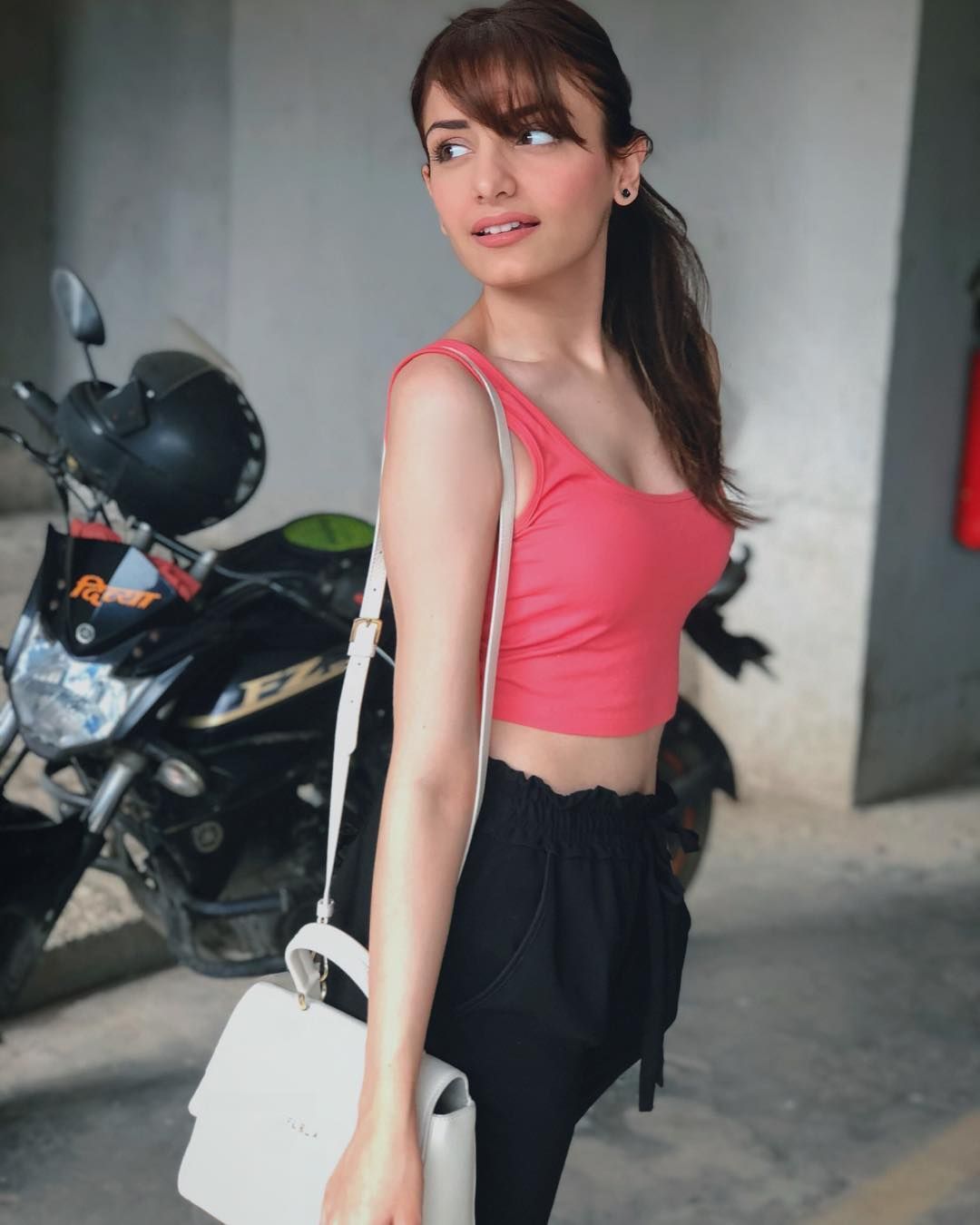 Millennial Divas I (a D)