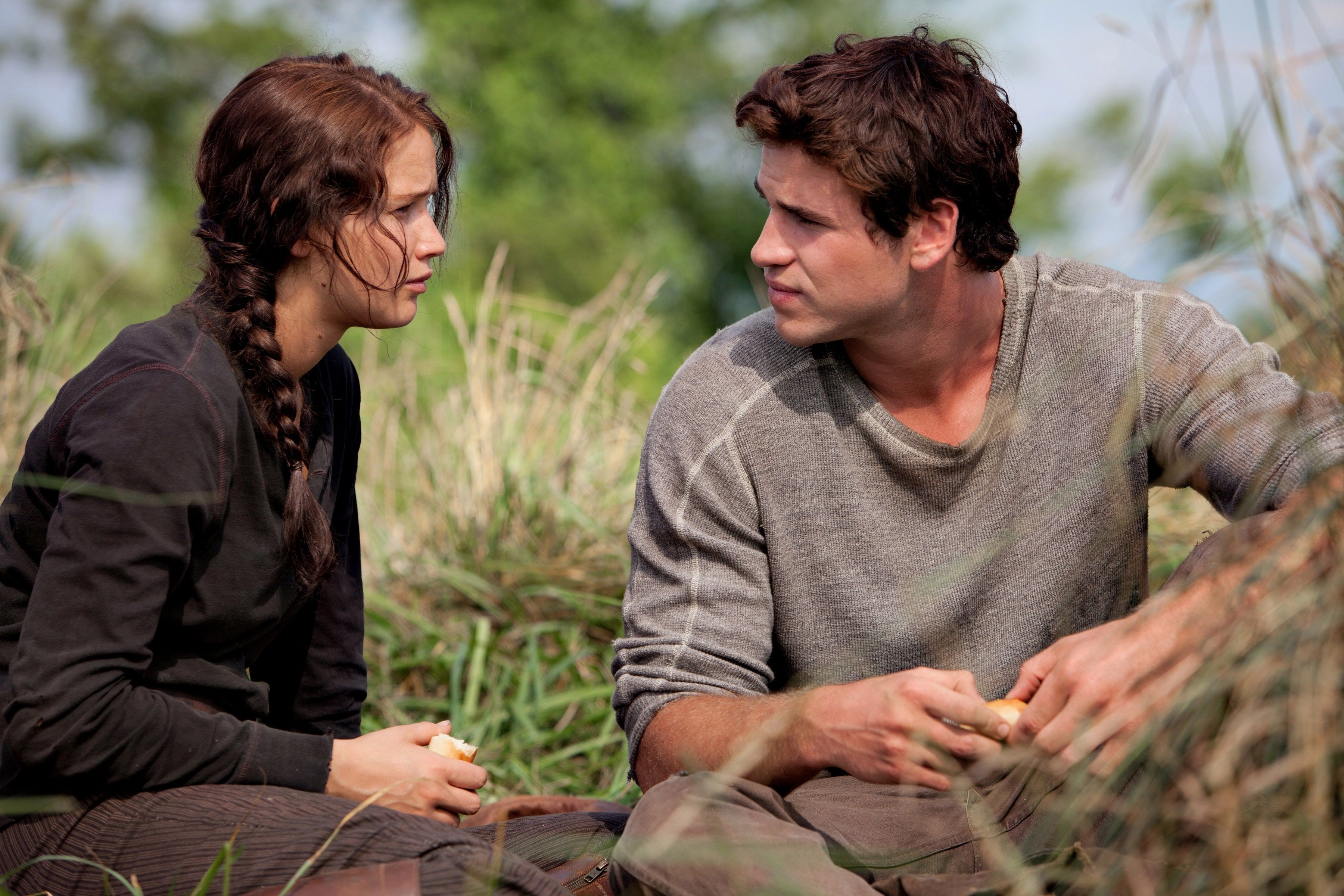 Reasons Why Katniss Should Have Chosen Gale Over Peeta In the Hunger Games