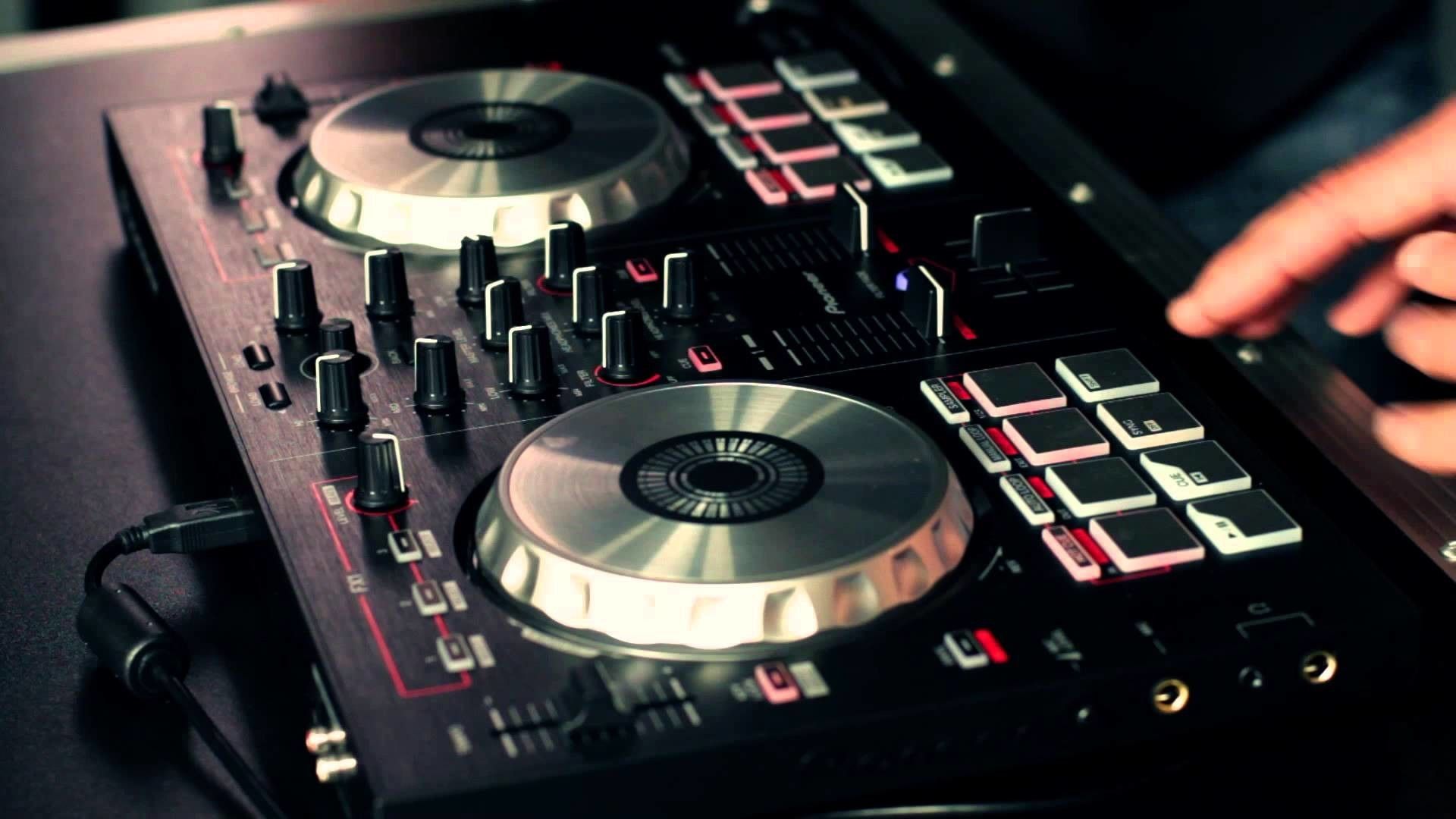 Dj Controller HD Wallpaper background picture