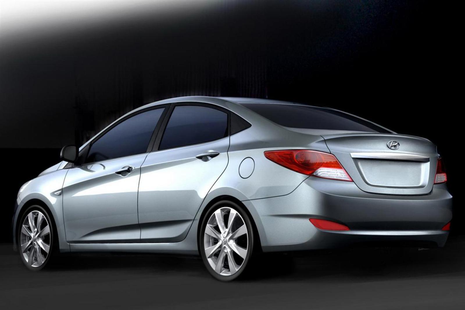 Hyundai Accent and photo