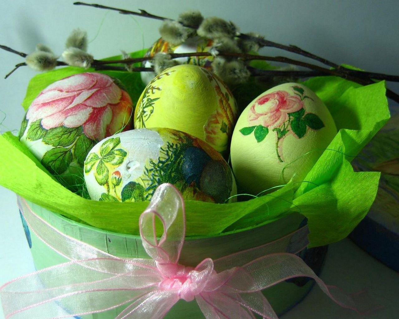 Download wallpaper 1280x1024 easter, holiday, eggs, boxes, tape, ribbon, willow, spring standard 5:4 HD background