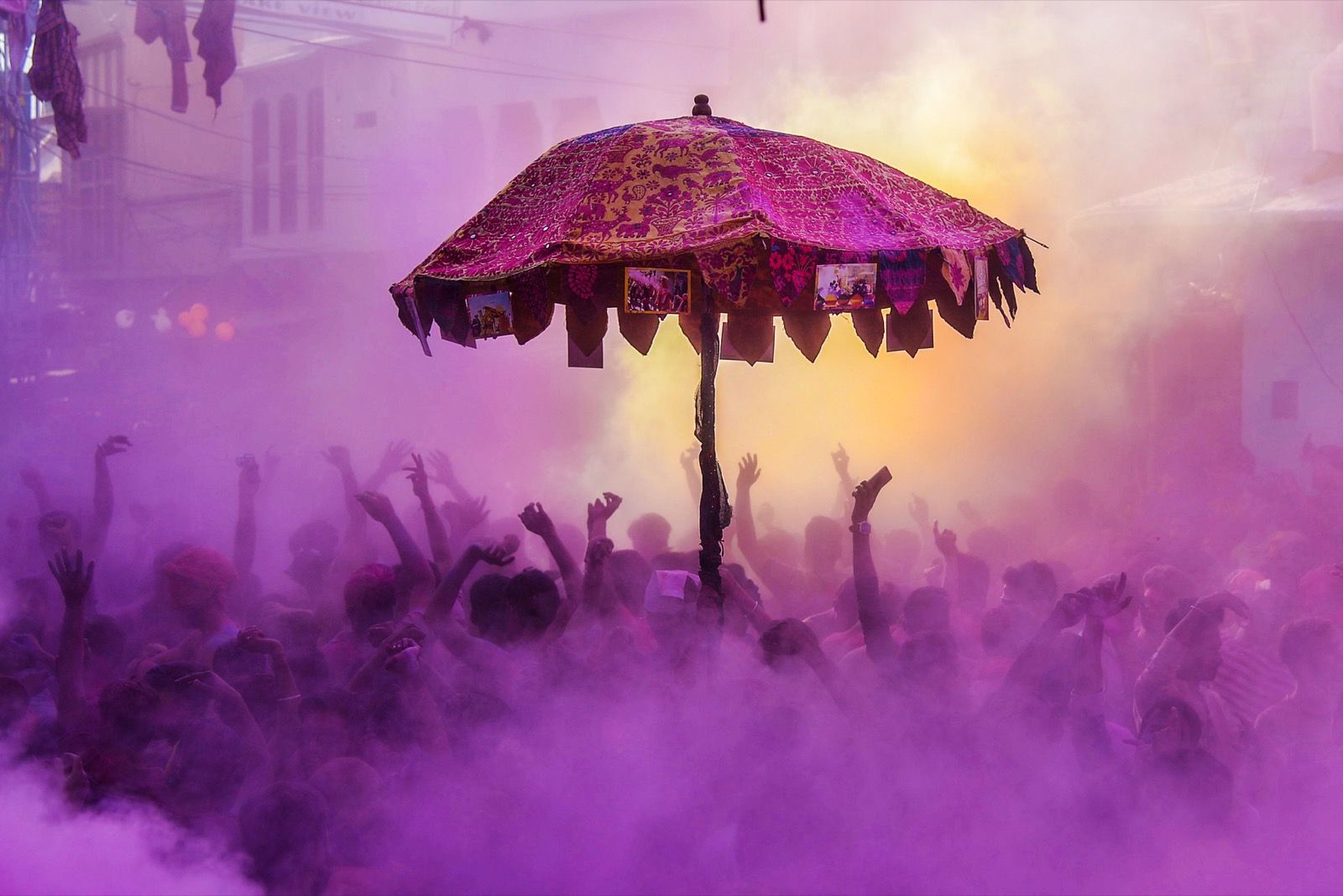 Wallpaper, holi festival, colorful, joyful, happiness, India, dancing, arms up 1600x1068