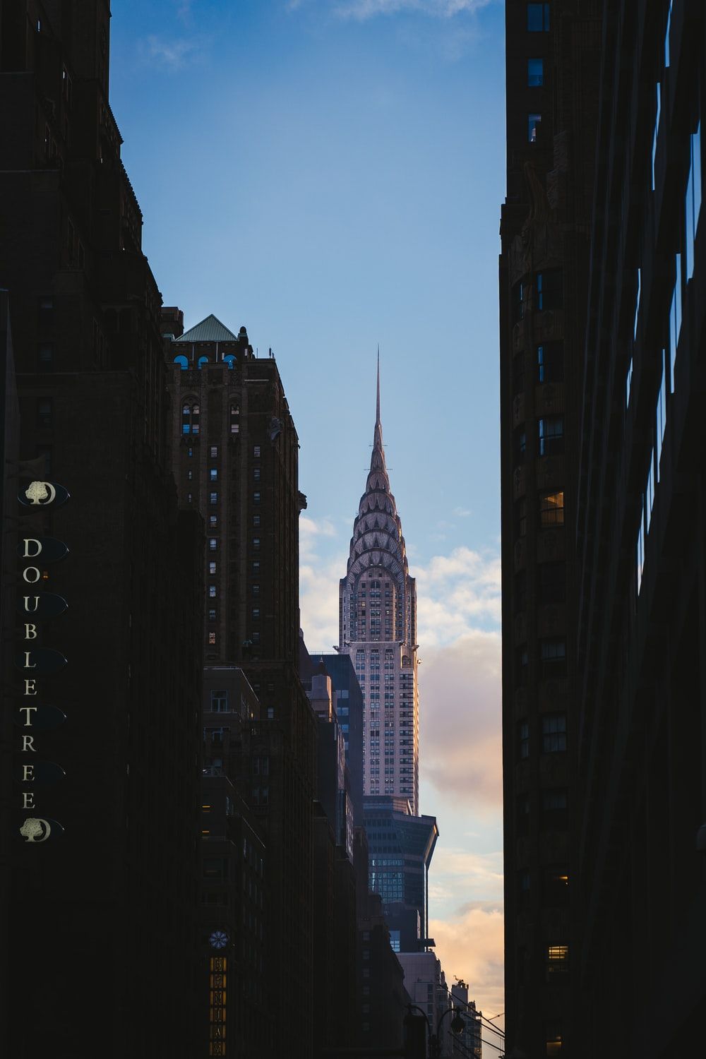 Chrysler Building Picture [HD]. Download Free Image