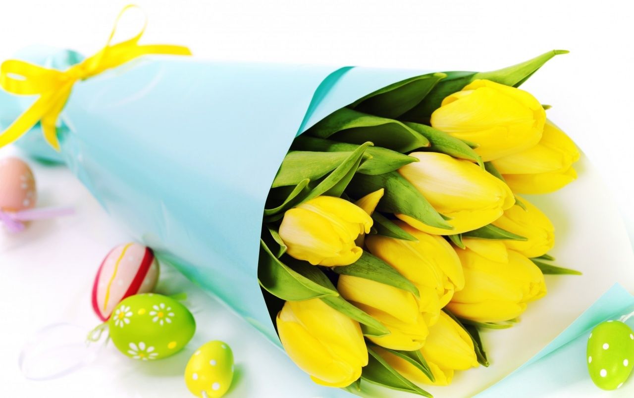 Yellow Tulips and Easter Eggs wallpaper. Yellow Tulips and Easter Eggs