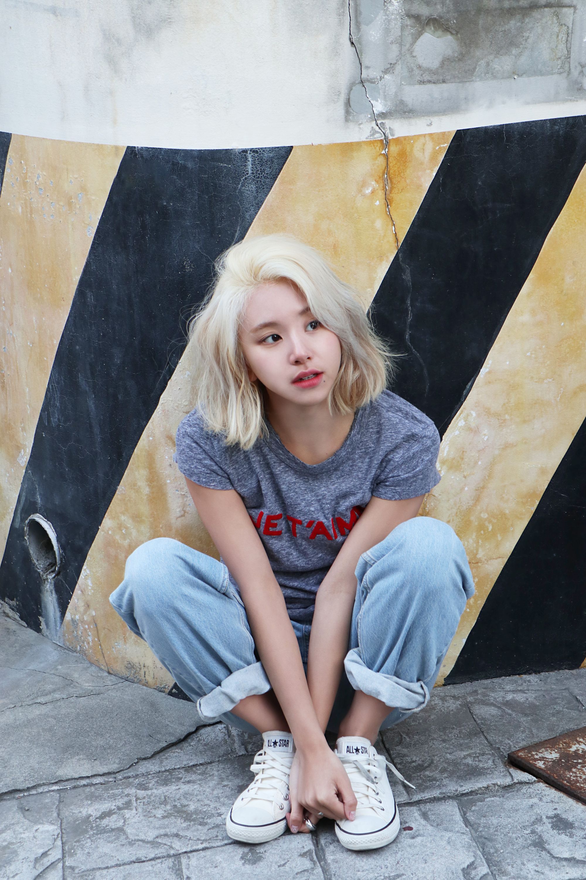 Behind the scenes of TWICE Chaeyoung's Photohoot for OhBoy! M. Kpop girls, Kpop girl groups, Korean girl