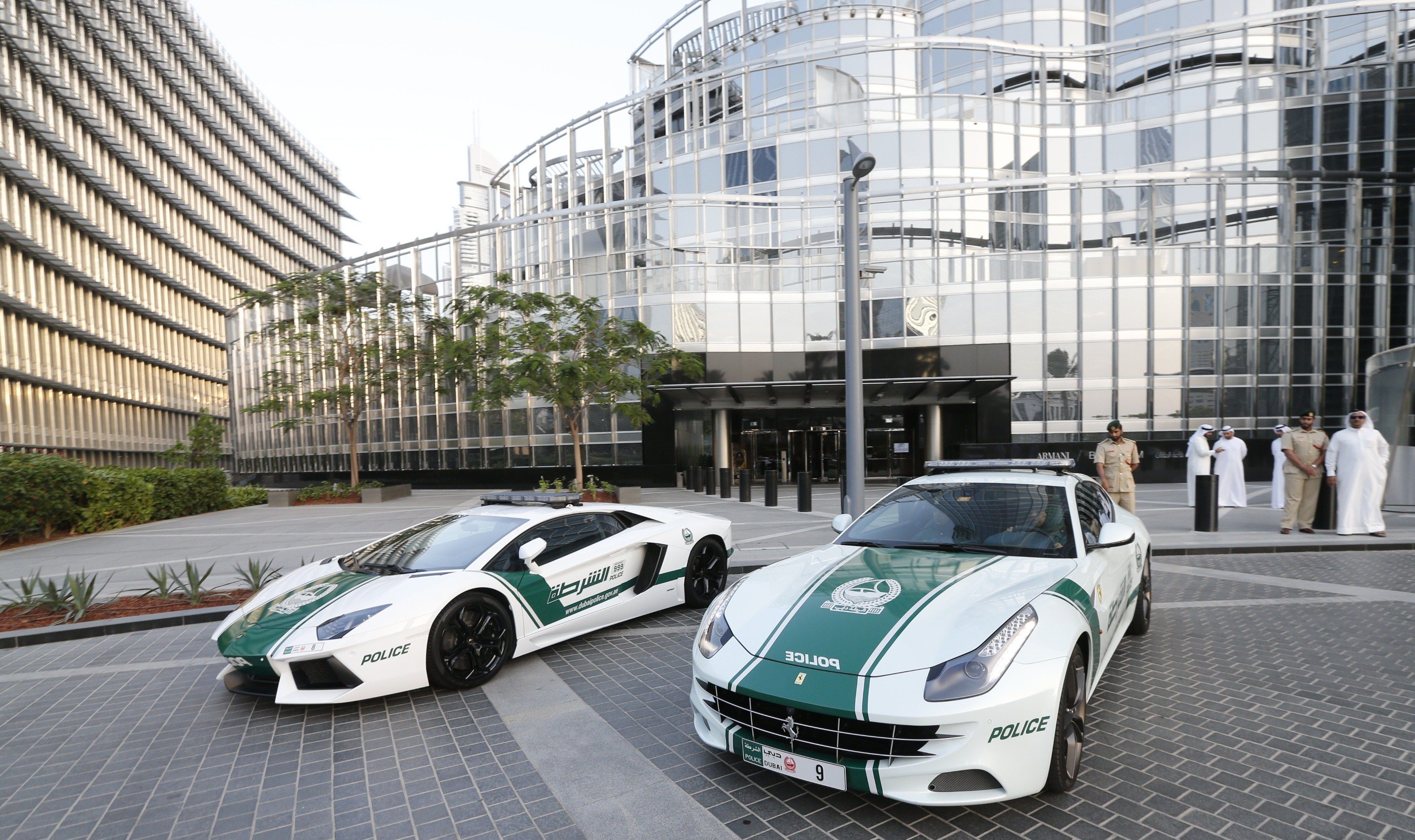 3600x Dubai Police Cars HD Wallpaper Data Id Super Cars Per Capita