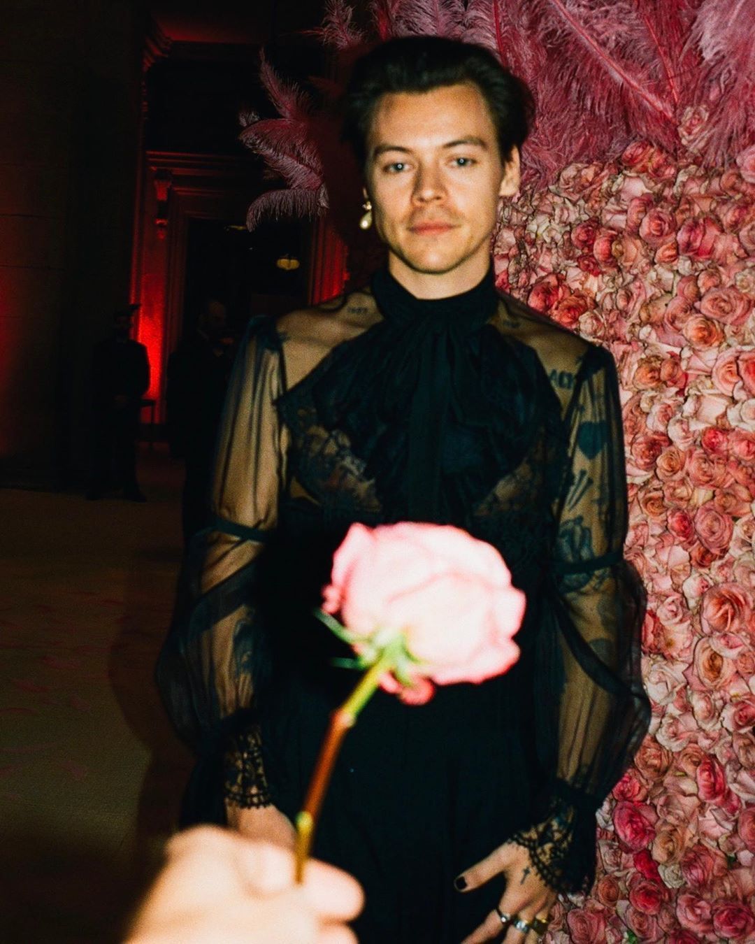 Vogue on Instagram: “A rose for #MetGala cohost and his single pearl earring. Tap the link. Harry styles picture, Harry styles photo, Harry styles