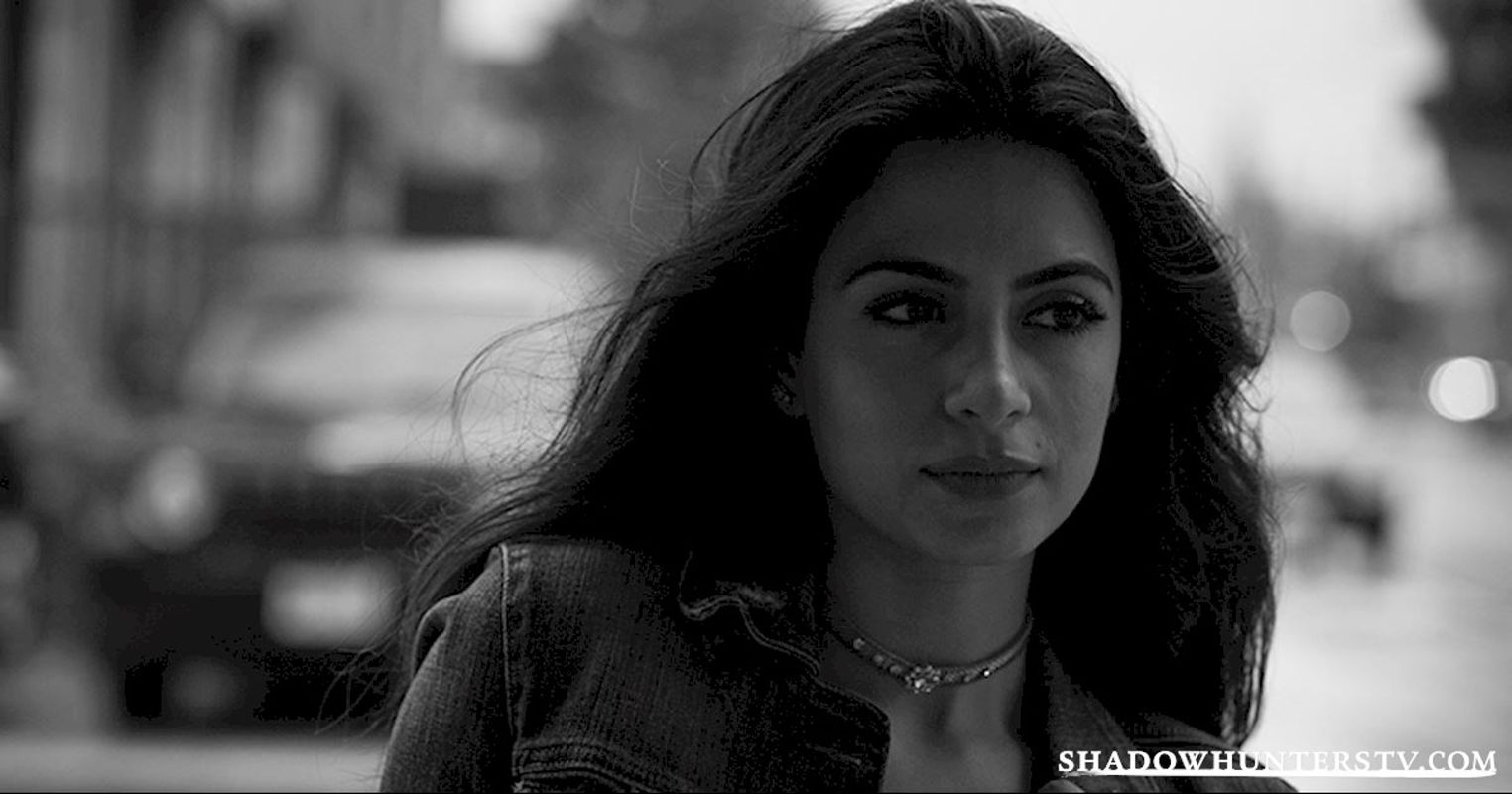 Isabelle Lightwood TV tampil wallpaper